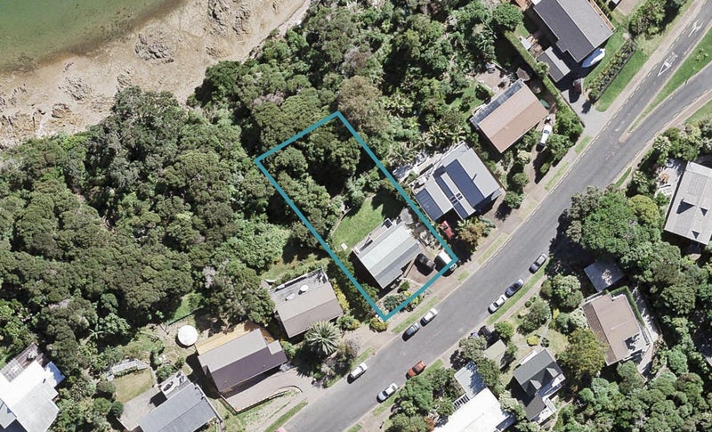 7 Kennedy Point Road, Surfdale, Waiheke Island - Carousel 1