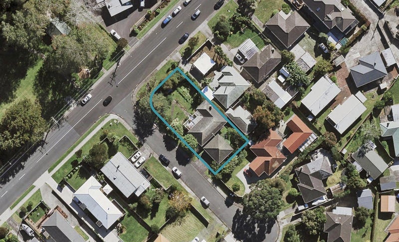 30 Ocean View Road, Northcote, Auckland - Carousel 1