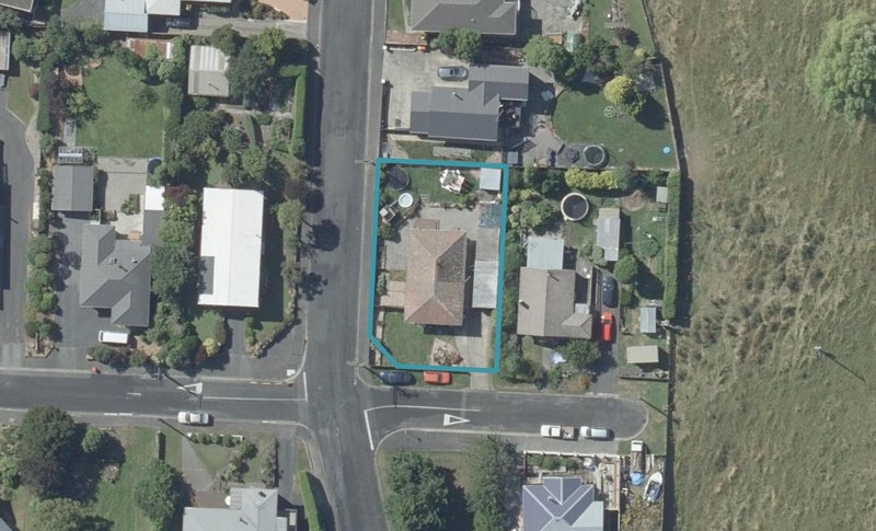 17 Edward Street, Abbotsford, Dunedin - Carousel 1