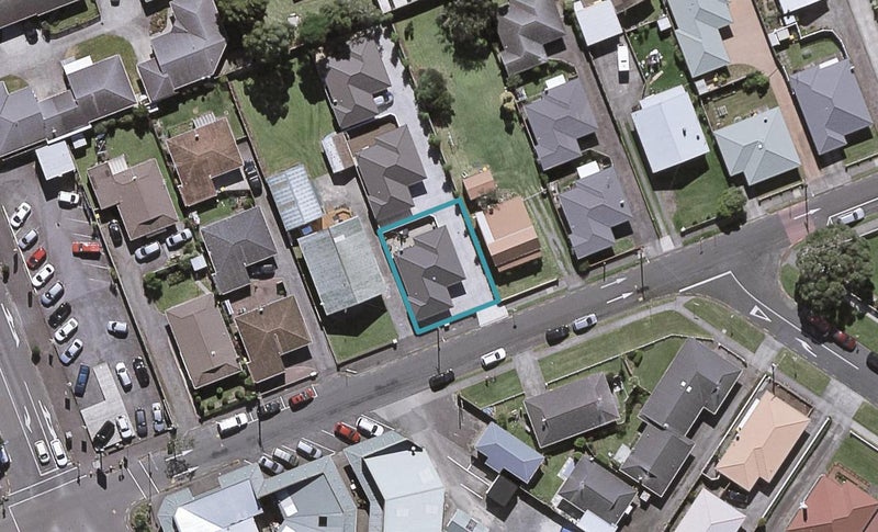 13A Clemow Road, Fitzroy, New Plymouth - Carousel 1
