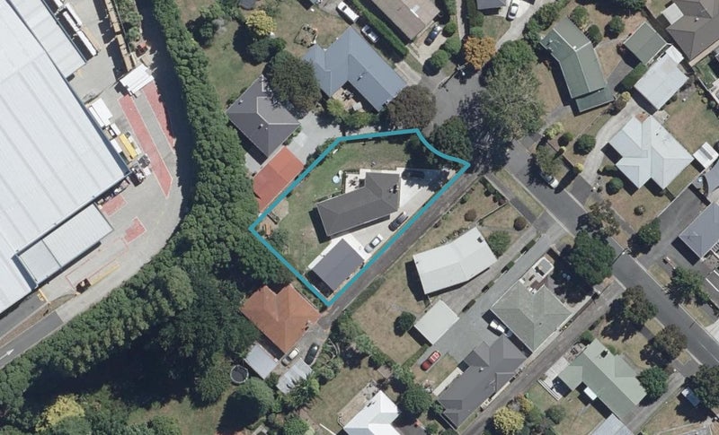 13 Hampton Place, St Andrews, Hamilton - Carousel 1