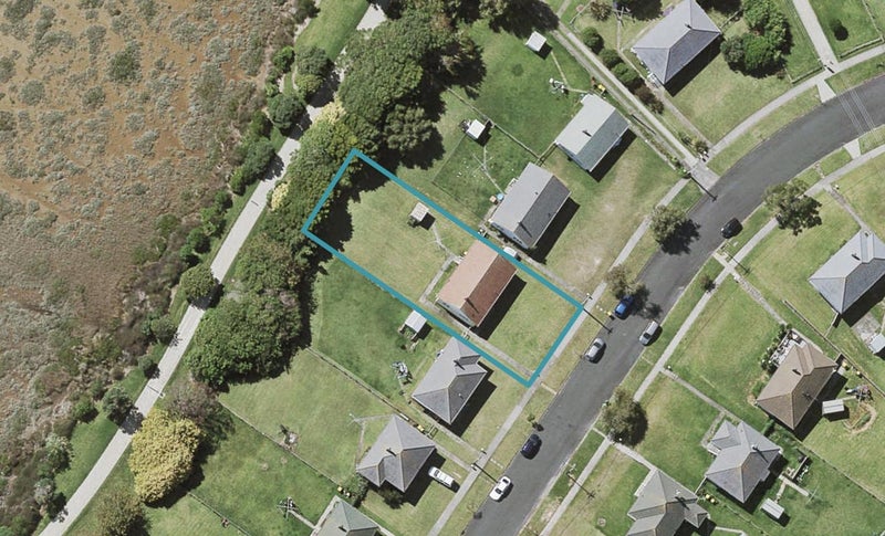 21 Hillary Crescent, Belmont, Auckland - Carousel 1