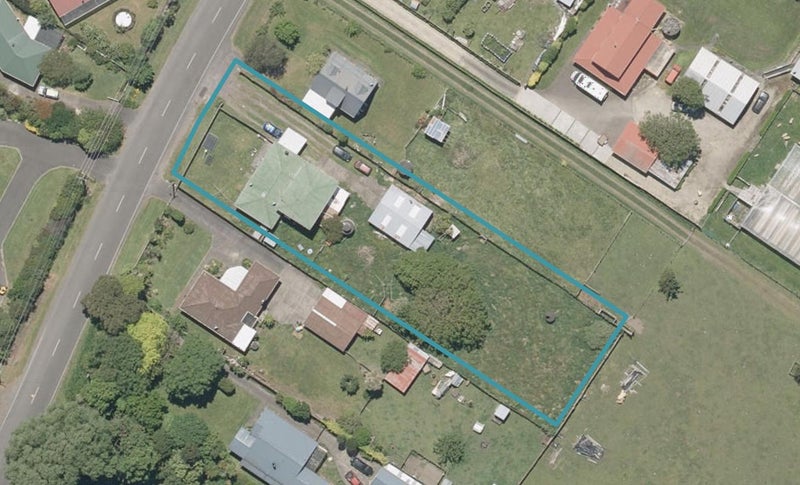61 Wikitoria Road, Putiki, Whanganui - Carousel 1