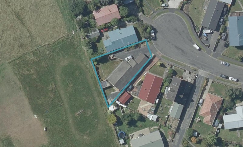 29 Dakota Place, Waldronville, Dunedin - Carousel 1