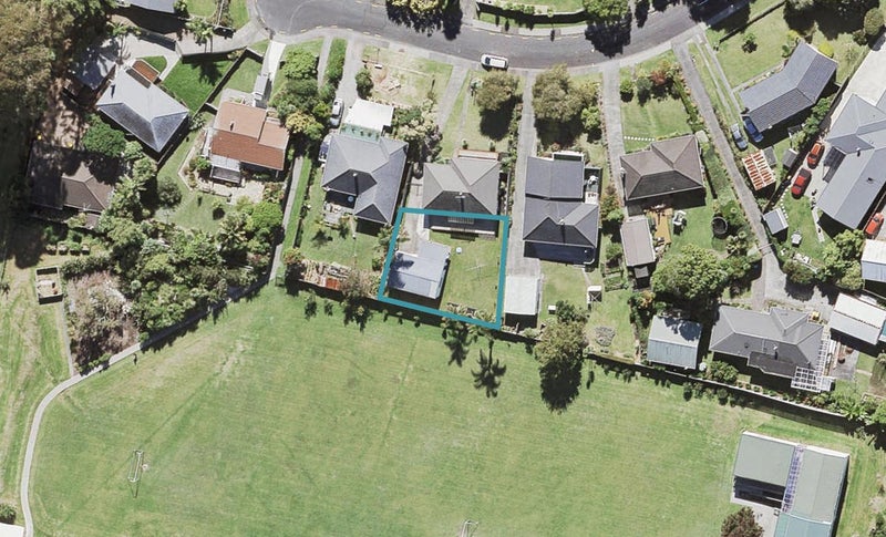 9A Cajero Place, Green Bay, Auckland - Carousel 1
