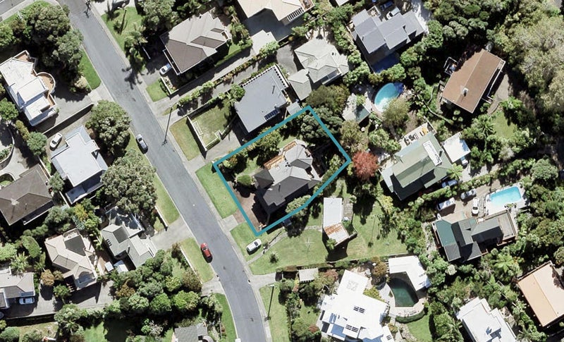 8 Tui Street, Torbay, Auckland - Carousel 1