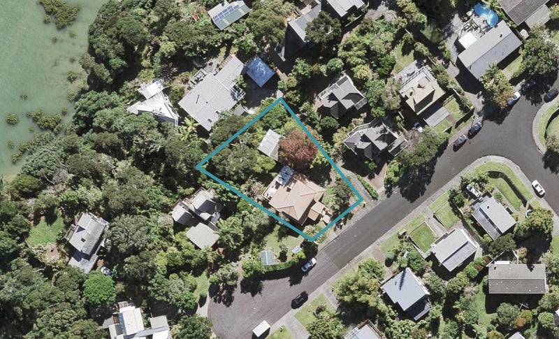 30 Oruamo Place, Beach Haven, Auckland - Carousel 1
