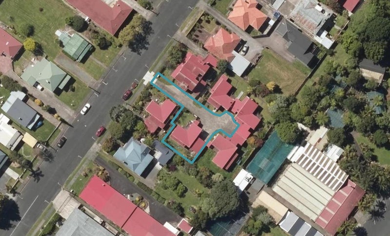 4/15 Second Avenue, Avenues, Whangarei - Carousel 1