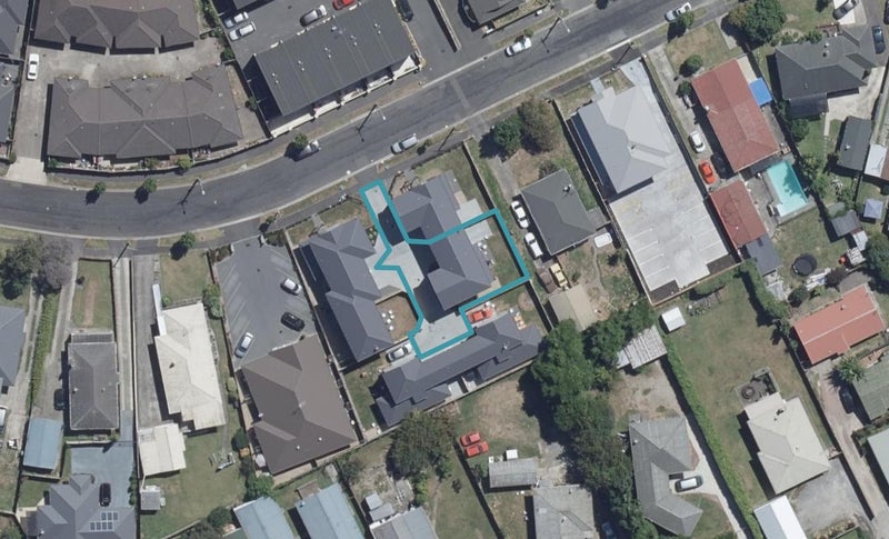 2/30 Beatty Street, Melville, Hamilton - Carousel 1