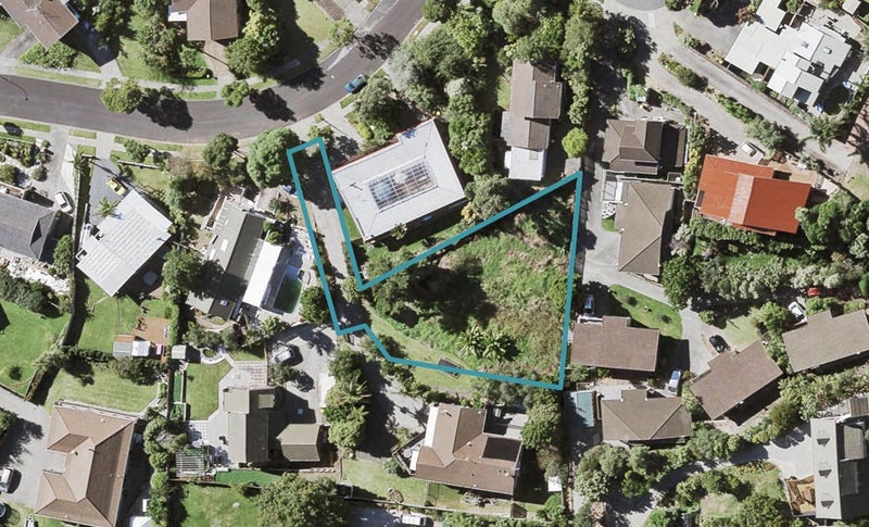 11 Janome Place, Bucklands Beach, Auckland - Carousel 1