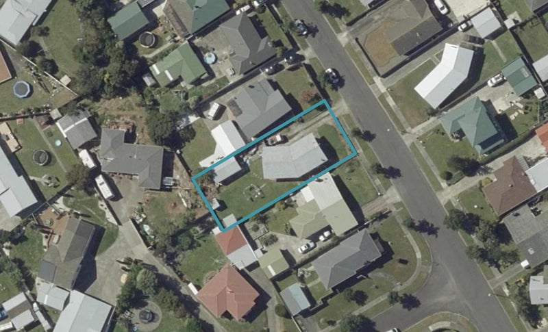 32 Anakiwa Street, Kelvin Grove, Palmerston North - Carousel 1
