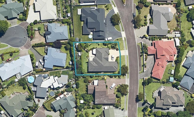 15 Kildonan Place, Bethlehem, Tauranga - Carousel 1