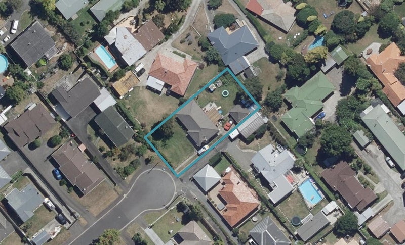 2 Bolmuir Road, Forest Lake, Hamilton - Carousel 1