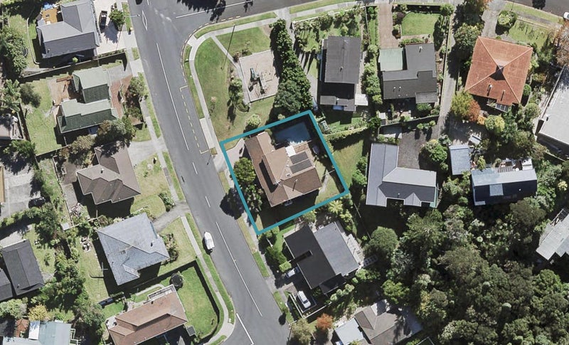 106 Chelsea View Drive, Chatswood, Auckland - Carousel 1