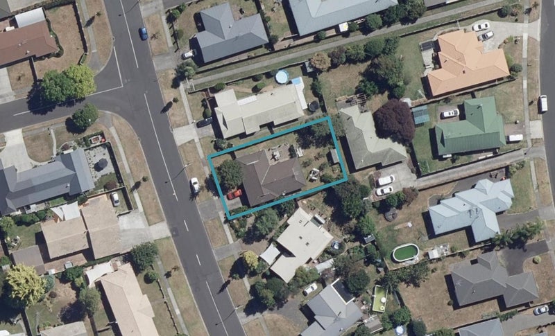 62 Endeavour Avenue, Flagstaff, Hamilton - Carousel 1