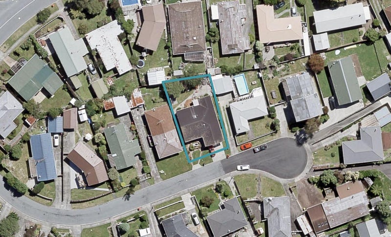11 Haylock Grove, Totara Park, Upper Hutt - Carousel 1