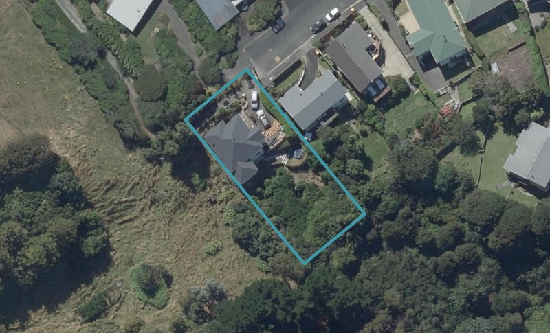 19 Larkins Street, Helensburgh, Dunedin - Carousel 1