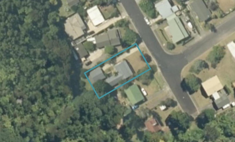 127 Park Avenue, Whangamatā - Carousel 1