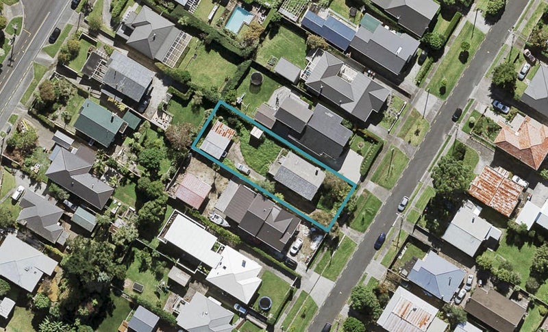 111 Fowlds Avenue, Sandringham, Auckland - Carousel 1