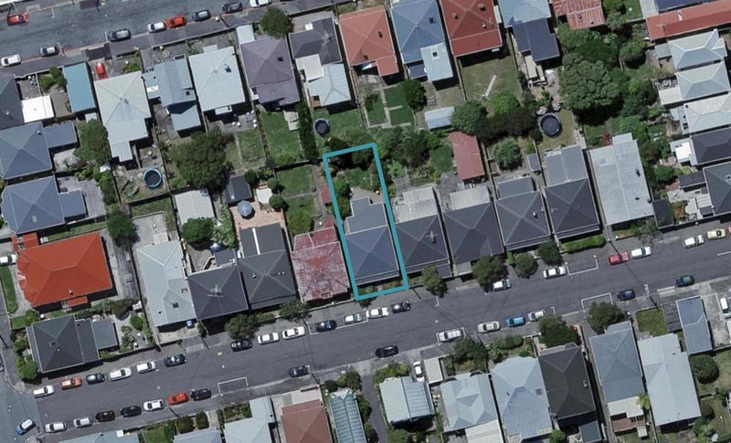 9 Somerset Avenue, Newtown, Wellington - Carousel 1
