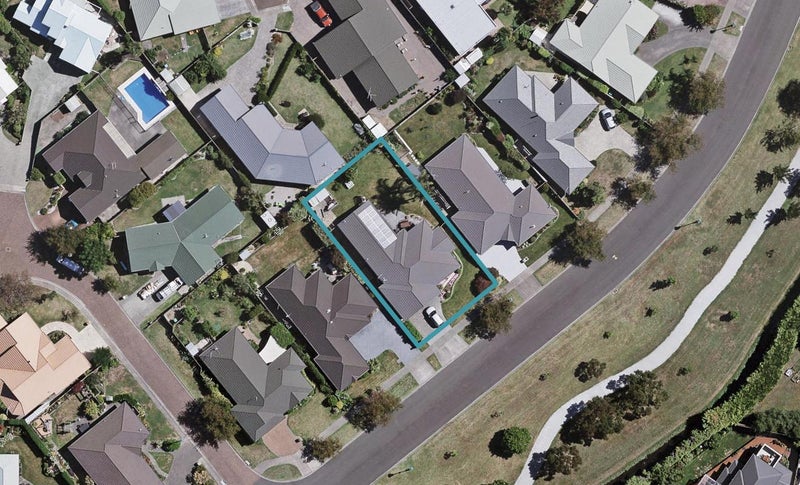 14 Brompton Drive, Taradale, Napier - Carousel 1