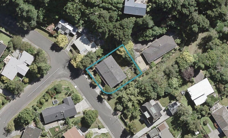 37 Fendalton Crescent, Pinehaven, Upper Hutt - Carousel 1