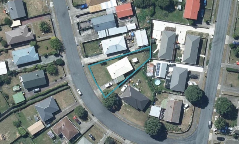 6 Natone Street, Waitangirua, Porirua - Carousel 1
