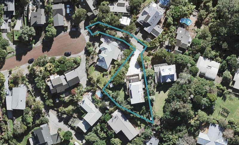 33 Hebe Place, Birkenhead, Auckland - Carousel 1
