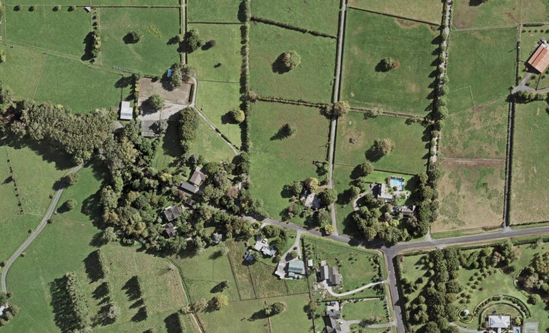 8 Taiheru Road, Karaka, Papakura - Carousel 1