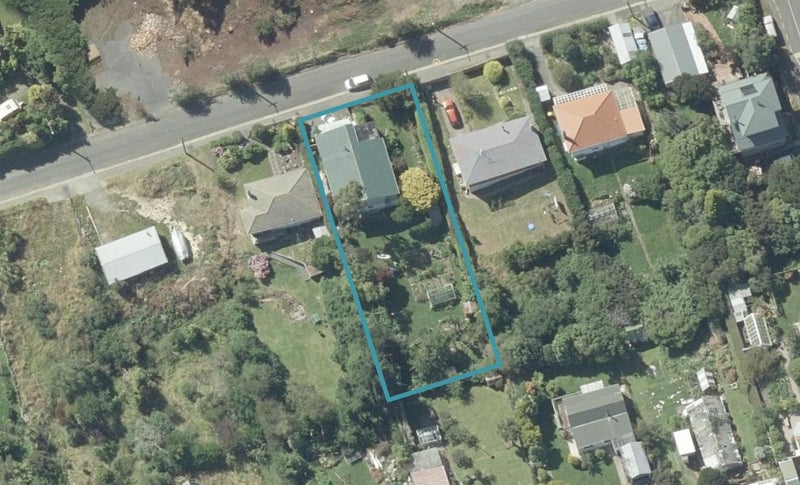 44 Ellesmere Street, Ravensbourne, Dunedin - Carousel 1