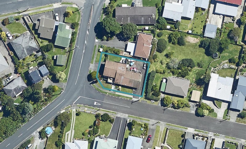 2 Rushton Avenue, Otumoetai, Tauranga - Carousel 1