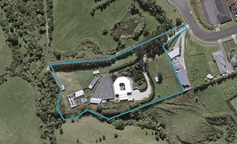 31 Manadon Street, Spotswood, New Plymouth - Carousel 1