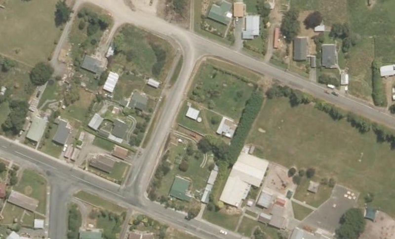 6 Mill Street, Clinton - Carousel 1