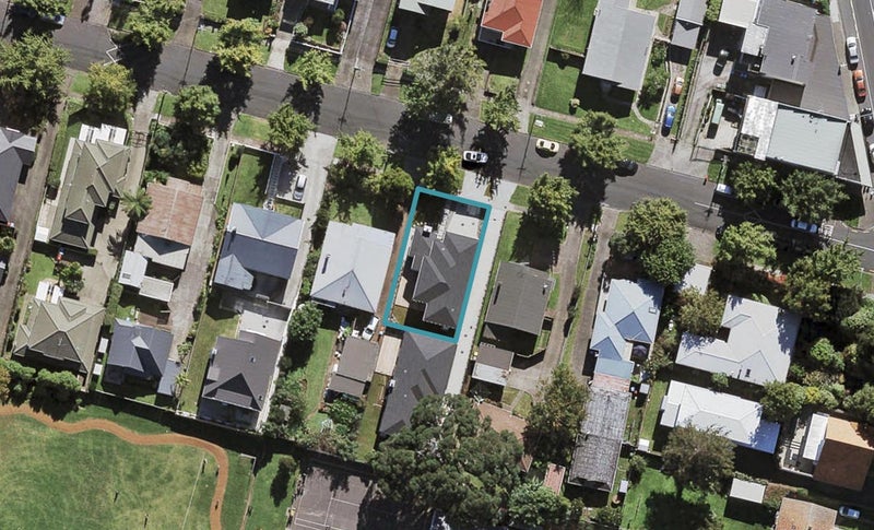 6 Beckenham Avenue, Royal Oak, Auckland - Carousel 1