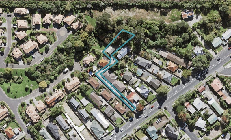 41B Titirangi Road, New Lynn, Auckland - Carousel 1