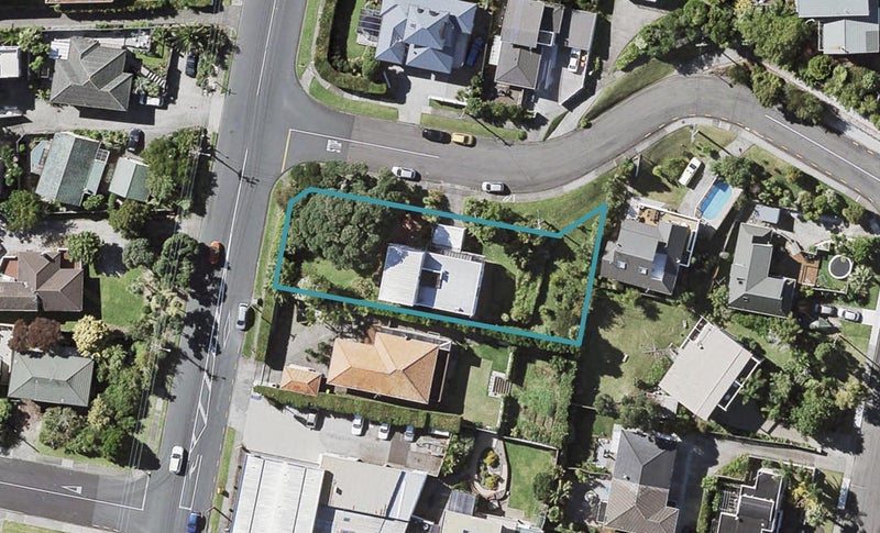 157 East Coast Road, Castor Bay, Auckland - Carousel 1