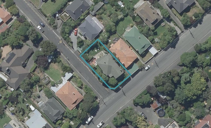 63 Signal Hill Road, Opoho, Dunedin - Carousel 1