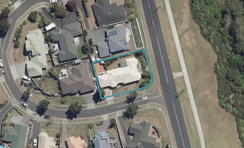 2 Millthorpe Crescent, Pukete, Hamilton - Carousel 1