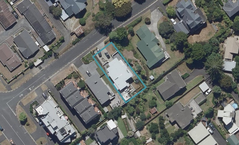 9 Radnor Street, Hamilton Central, Hamilton - Carousel 1