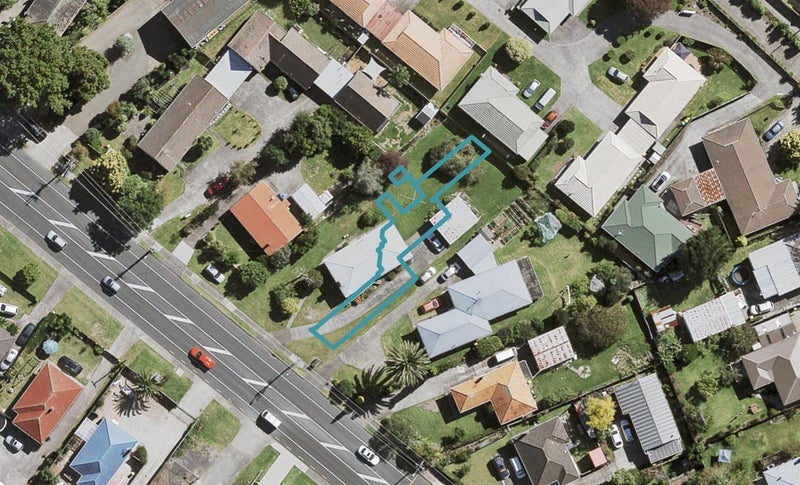 7/91 Swanson Road, Henderson, Auckland - Carousel 1