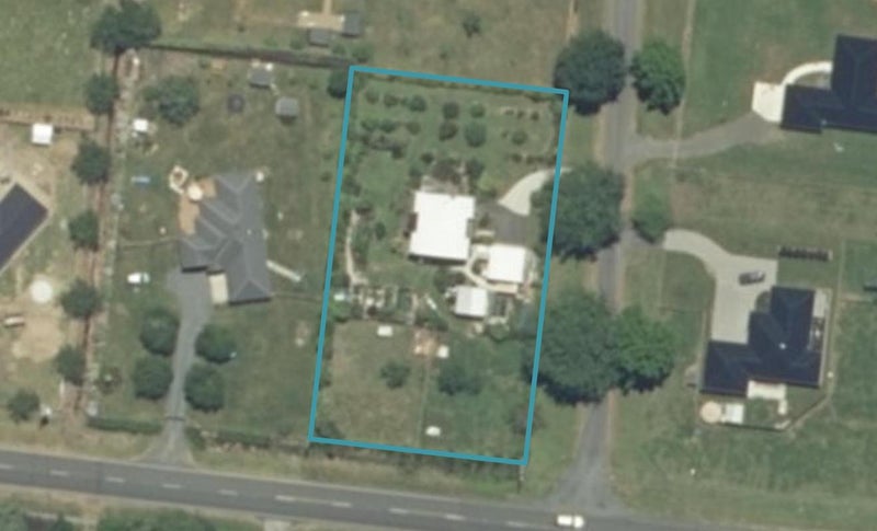 1 Oak Lane, Pirongia, Pirongia - Carousel 1
