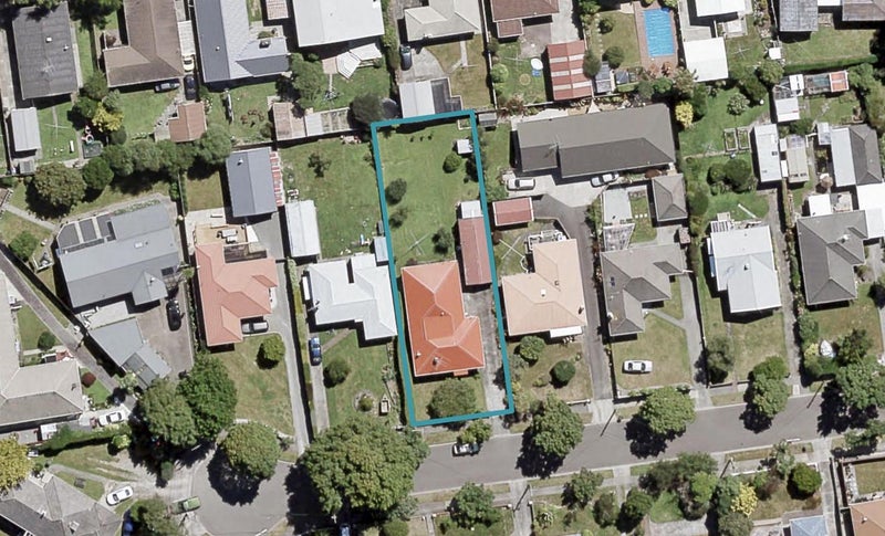 14 Hall Grove, Ebdentown, Upper Hutt - Carousel 1