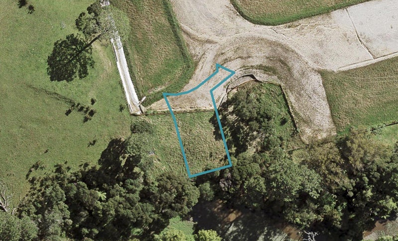 38 Patrick Rice Drive, Swanson, Auckland - Carousel 1