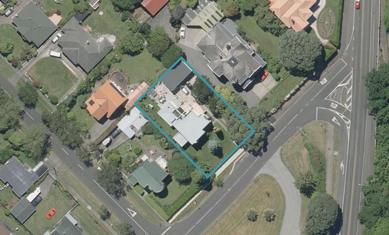 4 Parsons Street, Saint Johns Hill, Whanganui - Carousel 1