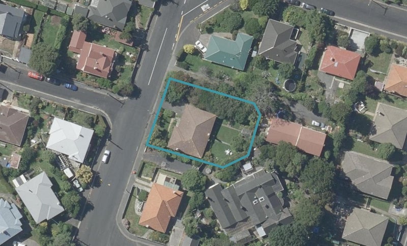 95 Glenpark Avenue, Mornington, Dunedin - Carousel 1