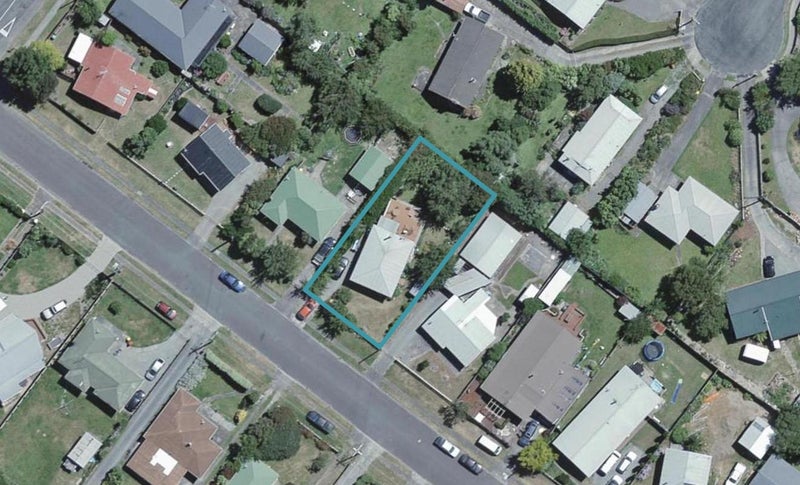 29 Woodward Street East, Featherston - Carousel 1