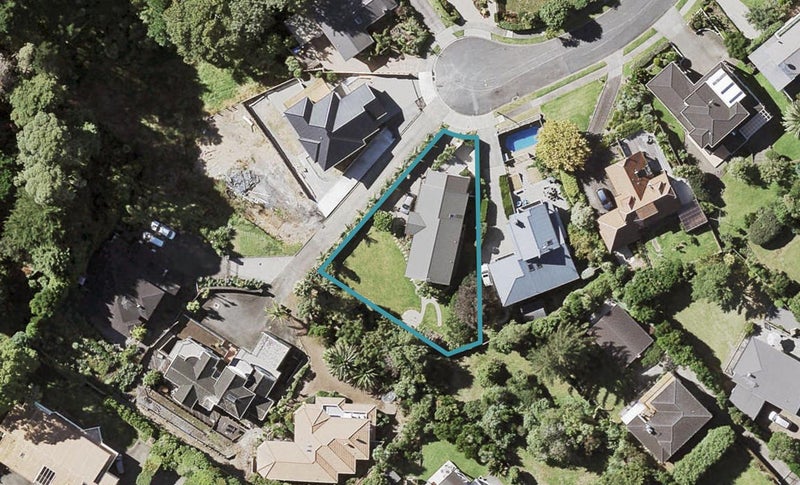 28 Copperfield Terrace, Mellons Bay, Auckland - Carousel 1