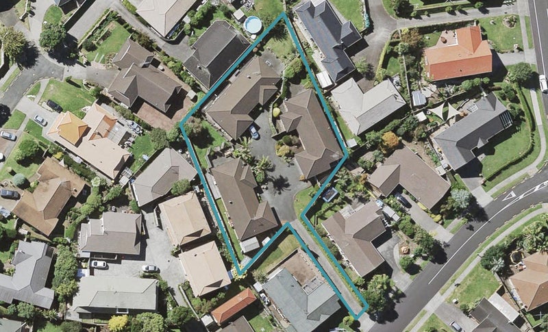 1/7 Edendale Road, Somerville, Manukau - Carousel 1