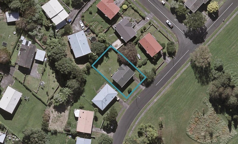 106 Pembroke Street, Westown, New Plymouth - Carousel 1