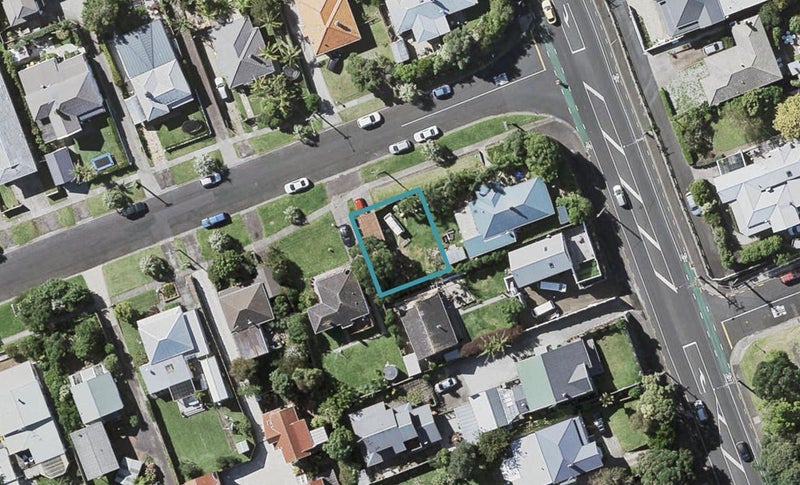 1B Aramoana Avenue, Devonport, Auckland - Carousel 1